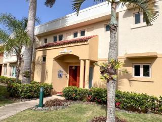 Villa De Palma -Oceanfront community w generator - Sabana - 6