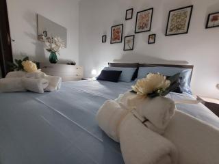 Antony's Hause - - 0