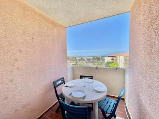 Studio cabine climatisé avec terrasse, parking privé, à 500m de la plage - FR-1-338-35 - Sète - 0