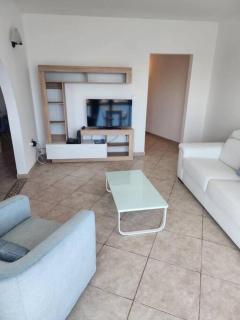 Seafront 2 bedroom apartment - 1