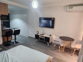 Studio Américain - Abidjan - 0