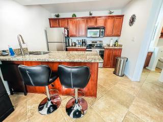 Cozy & Peaceful Sedona Condo with Pool, walk to Restaurants, Shops & Hiking Nearby - Sedona - 9