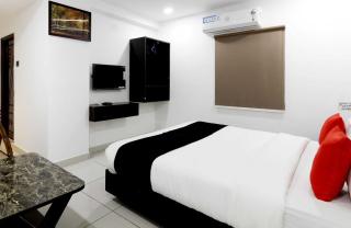 Hotel Mythri - 4