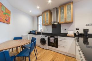 Home For All - Fitzrovia - by Frankie Says - London - 8