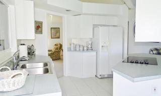 Stunning Waterfront Ping-Pong Foosball Fun Pool Lux Mod Flair by Vacation Your Way - Marco Island - 3
