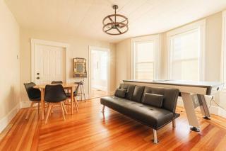 Walk to Downtown Salem with Arcade- Free Parking! - Salem - 2