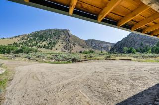 Cozy Melrose Cabin with Fire Pit Walk to River! - Melrose - 9