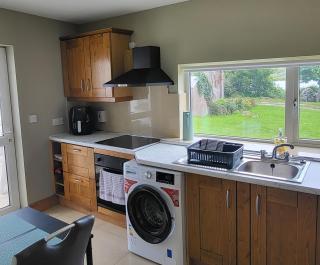 Lake lodging Dungloe 1 mile from Dungloe, 2bdrm max3 adults - Dungloe - 6