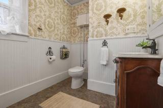Charming Victorian Home - 2 minutes to downtown - Lancaster - 3