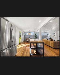 4 bedroom 5 beds family house - 9