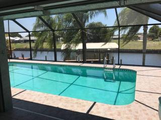 Honolulu East - Vacation home with heated pool and Gulf-access canal - Cape Coral - 8