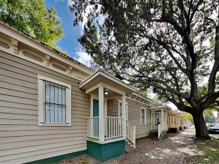 Barnard Row House - Savannah - 9