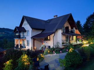 Noclegi Fregata - Pokoje Gościnne w Solinie 661-459-339 - Solina - 0