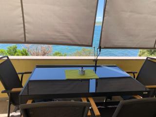 Beachfront Apartment Live - 7