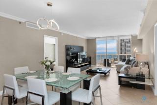 Luxury High Resort Beautiful Views & Amenities - Hallandale Beach - 6