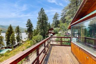 Lakefront Cabin Retreat (Cabin A) - 8