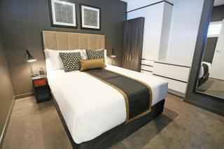 Alex Perry Hotel & Apartments - 5