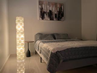 A Chill Modern Apartment - 3