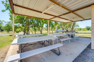 Riverfront Brady Retreat on 25 Acres! - 8