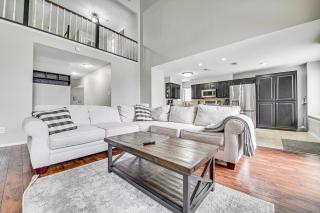 10 Mi to Lake Lewisville Carrollton Home with Pool - 1