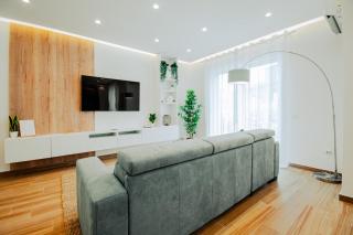 Luxury Apartment near Naples, Parking, 2 bath - 5