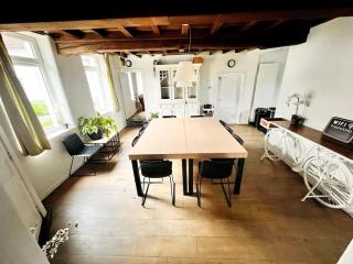 Square Shaped Farmhouse from 1713 - - 4