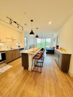 Riverwalk 2BR with Pool, Free Parking and Wi-Fi - San Antonio - 9