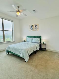 Riverwalk 2BR with Pool, Free Parking and Wi-Fi - San Antonio - 7