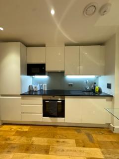 Beautiful Modern Central Croydon Apartment - Croydon - 9
