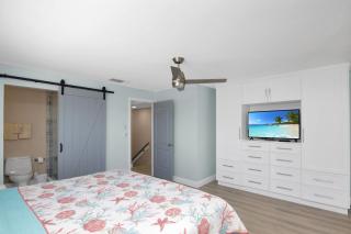 Bayfront townhouse located in the lush tropical setting of Rock Harbor Club, condo - Key Largo - 1