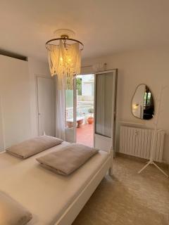 Sanary- La vie est belle- Centre Ville 2 minutes à pied- Plage 5 minutes - 7