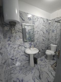 Evelin Apartments - Golem - 2