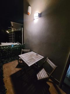 Antony's Hause - - 3