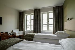 Gistihúsið - Lake Hotel Egilsstadir - Egilsstadir - 1
