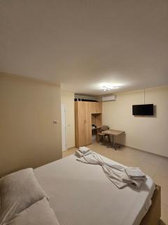 Evelin Apartments - Golem - 8