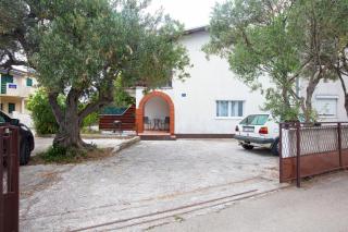 Apartments with parking space Rogoznica - 22143 - 2