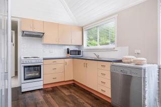 Oasis Two On Farnborough - 4