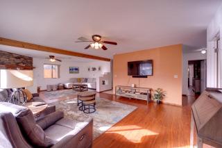 2 Mi to Whiskey Row Tranquil Getaway with Deck! - Prescott - 7