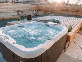 7 Mins to Joshua Tree Park, Hot Tub · Sunset Jewel - 7