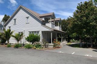 Capital Cottage 2-4 Bedroom- Russell Cottages Collection - Russell - 5