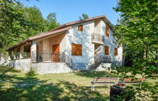 5 Bedroom Nice Home In Termoli - 0
