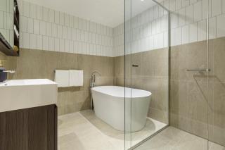 Luxury Sky-high Apt w Stunning Views & Parking - Melbourne - 6