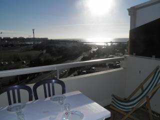 Studio-mezzanine lumineux avec parking à 150m des plages, animaux bienvenus - FR-1-338-330 - Sète - 0