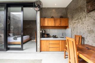 Minimalist Villa with Pool #Nico1 - Canggu - 4