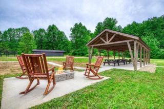 Serenity Cottage, Pickleball Court, Creek, WIFI, Mountain Views, Starting at 79" - 3