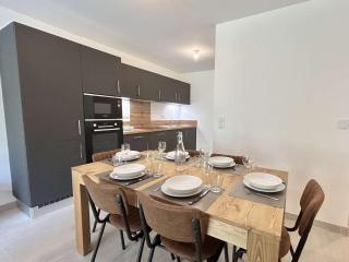 Appartement Neuf 3 Pièces avec Terrasse et Jardin, Proche Remontées Mécaniques, Parking Inclus - FR-1-597-179 - Combloux - 6