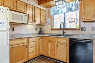Cardinal Lake Front Cottage - 3