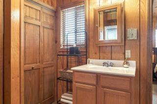 Grendel Grove Getaway - 1