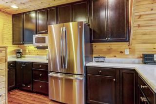Waterside Cottage with Hot Tub - Innsbrook - 7