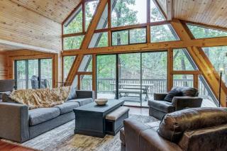Waterside Cottage with Hot Tub - Innsbrook - 6